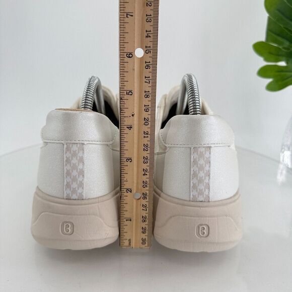 Bzees Womens Time Square Slip On Sneakers Size 11 White Canvas Comfy Shoes - Picture 8 of 15